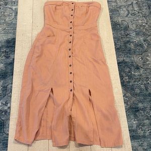 Sleeveless pink dress